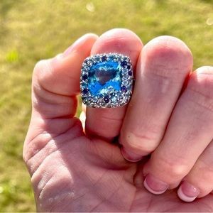 “LIKE NEW”- JOHN HARDY Batu Klasik Multi-Gem Ring size 7
